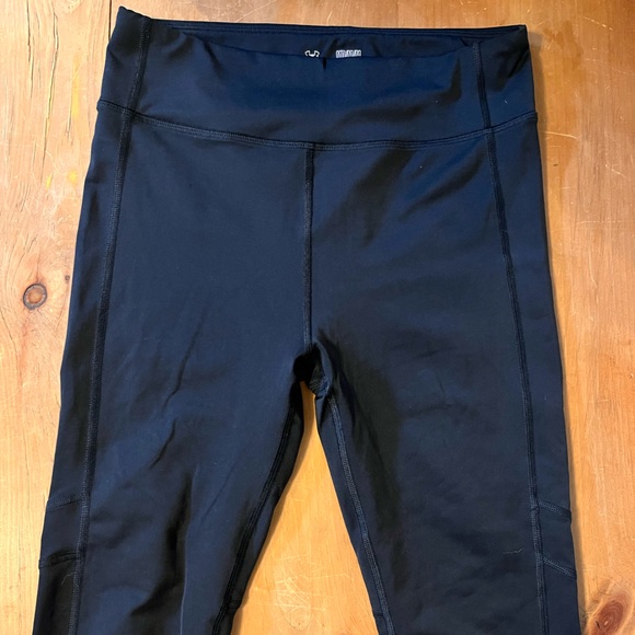 Under armour women’s compression capris - Picture 1 of 4